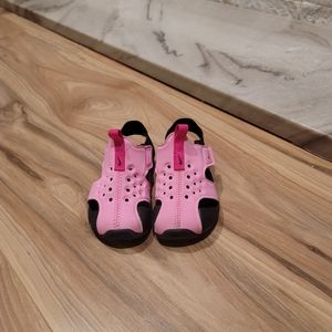 Nike baby girl shoes 6
